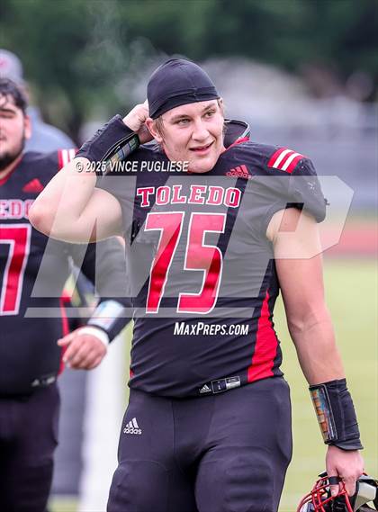 Thumbnail 3 in Okanogan @ Toledo (WIAA State 2B Semi-Final) photogallery.