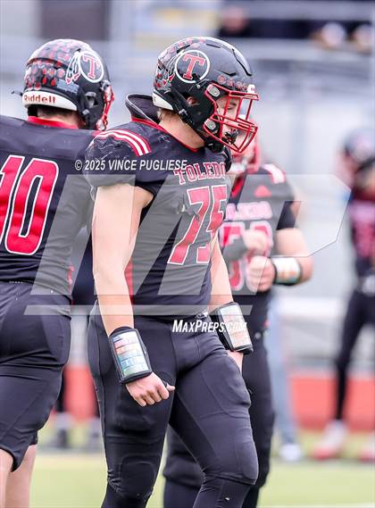 Thumbnail 1 in Okanogan @ Toledo (WIAA State 2B Semi-Final) photogallery.