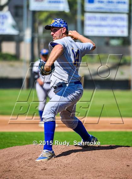 Thumbnail 2 in Canyon Crest Academy vs. San Pasqual photogallery.