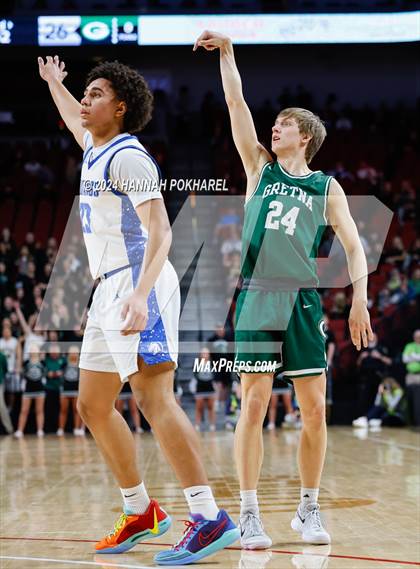 Thumbnail 3 in Millard North vs. Gretna (NSAA Class A Quarterfinal) photogallery.