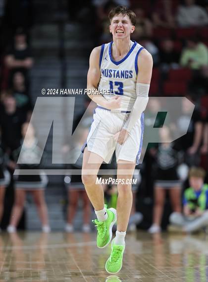 Thumbnail 3 in Millard North vs. Gretna (NSAA Class A Quarterfinal) photogallery.