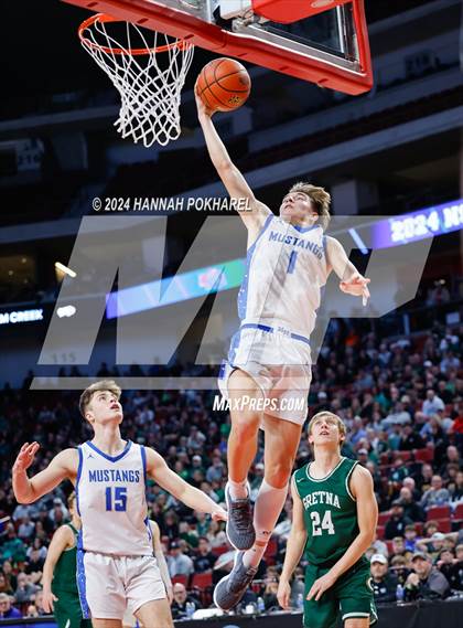 Thumbnail 3 in Millard North vs. Gretna (NSAA Class A Quarterfinal) photogallery.