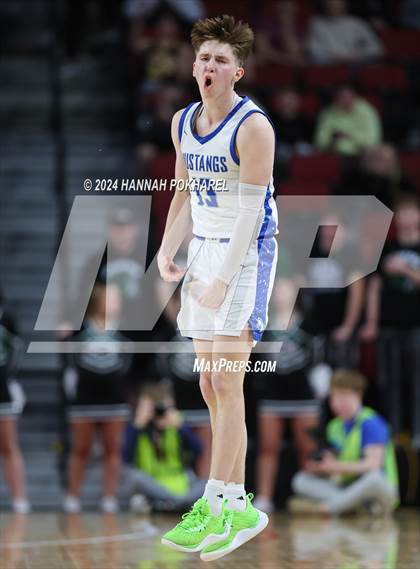 Thumbnail 3 in Millard North vs. Gretna (NSAA Class A Quarterfinal) photogallery.
