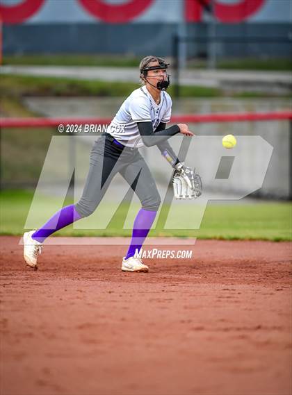 Thumbnail 2 in Elkins vs West Fork (AAA 3A-1 District Tournament) photogallery.