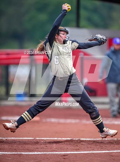 Thumbnail 2 in Elkins vs West Fork (AAA 3A-1 District Tournament) photogallery.
