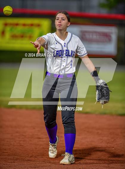 Thumbnail 2 in Elkins vs West Fork (AAA 3A-1 District Tournament) photogallery.