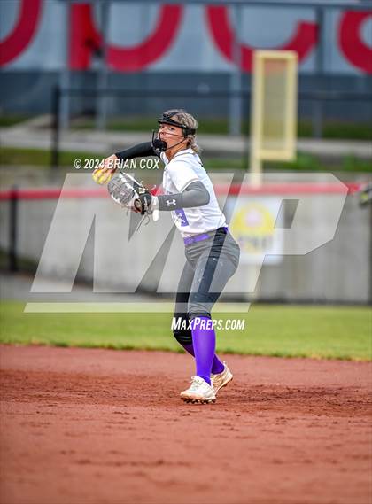 Thumbnail 3 in Elkins vs West Fork (AAA 3A-1 District Tournament) photogallery.