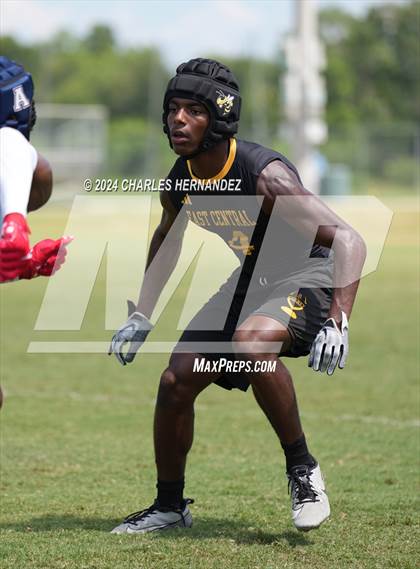 Thumbnail 2 in East Central vs Allen (Texas 7 on 7 State Tournament) photogallery.