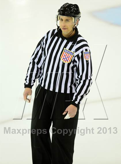 Thumbnail 2 in Branford vs. Hand (SCC DII Final) photogallery.