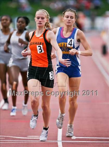Thumbnail 2 in CIF State Track & Field Championships (800m) photogallery.