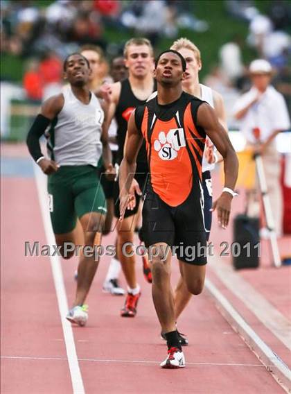 Thumbnail 1 in CIF State Track & Field Championships (800m) photogallery.