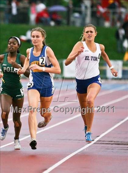 Thumbnail 1 in CIF State Track & Field Championships (800m) photogallery.