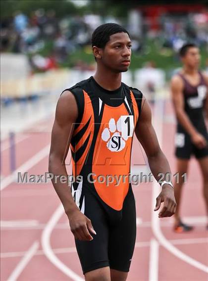 Thumbnail 2 in CIF State Track & Field Championships (800m) photogallery.