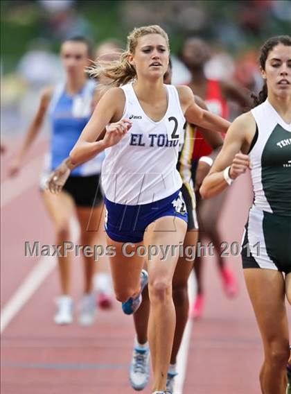 Thumbnail 2 in CIF State Track & Field Championships (800m) photogallery.