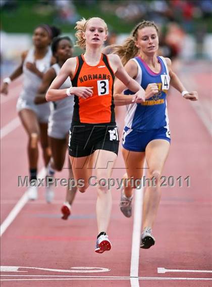 Thumbnail 1 in CIF State Track & Field Championships (800m) photogallery.