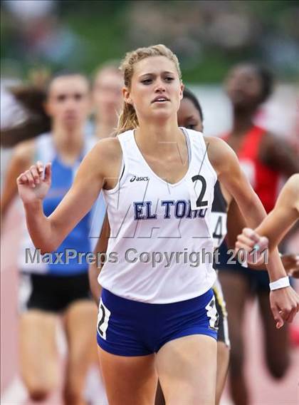 Thumbnail 1 in CIF State Track & Field Championships (800m) photogallery.