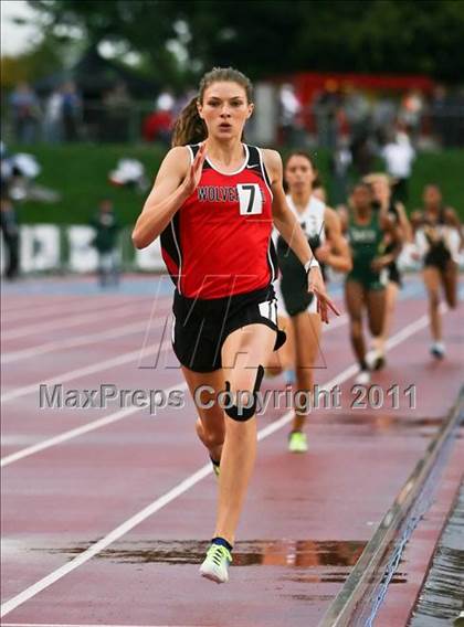 Thumbnail 1 in CIF State Track & Field Championships (800m) photogallery.