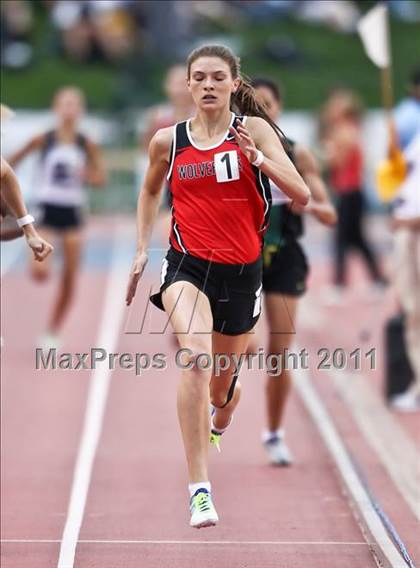 Thumbnail 1 in CIF State Track & Field Championships (800m) photogallery.