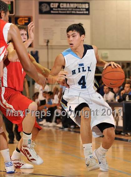 Thumbnail 3 in Mater Dei vs. Foothill (MaxPreps Holiday Classic) photogallery.
