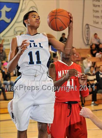 Thumbnail 2 in Mater Dei vs. Foothill (MaxPreps Holiday Classic) photogallery.