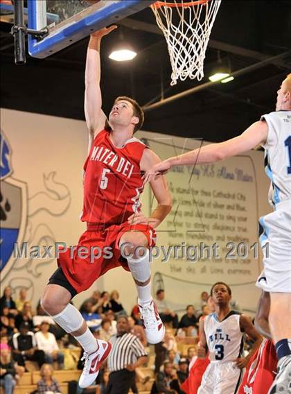 Thumbnail 2 in Mater Dei vs. Foothill (MaxPreps Holiday Classic) photogallery.