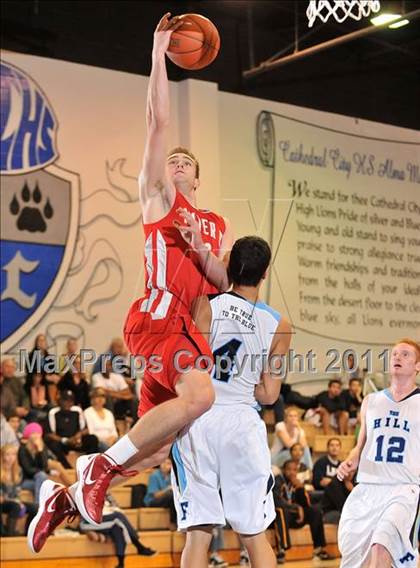 Thumbnail 2 in Mater Dei vs. Foothill (MaxPreps Holiday Classic) photogallery.
