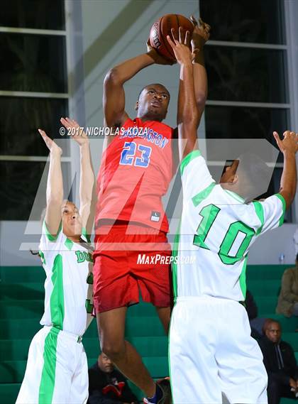 Thumbnail 1 in George Washington Prep vs. Dorsey (D1 Bound Classic) photogallery.