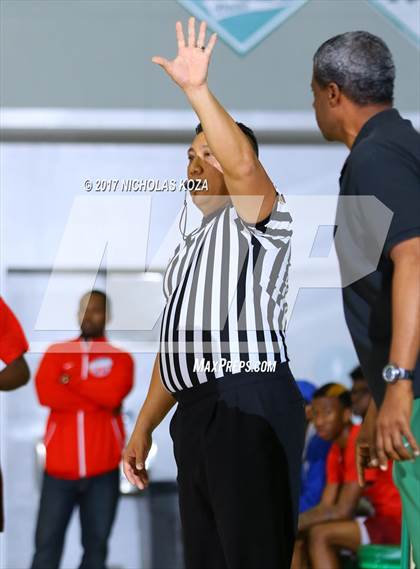 Thumbnail 2 in George Washington Prep vs. Dorsey (D1 Bound Classic) photogallery.
