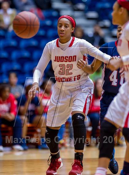 Thumbnail 2 in Judson vs. Roosevelt (UIL 5A Bi-District Playoff) photogallery.