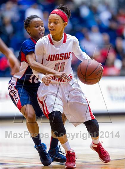 Thumbnail 3 in Judson vs. Roosevelt (UIL 5A Bi-District Playoff) photogallery.