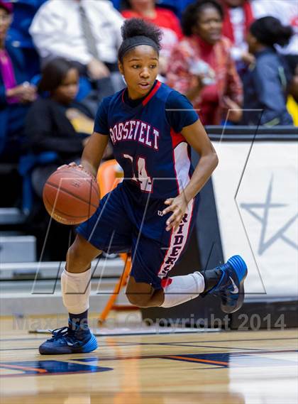Thumbnail 3 in Judson vs. Roosevelt (UIL 5A Bi-District Playoff) photogallery.