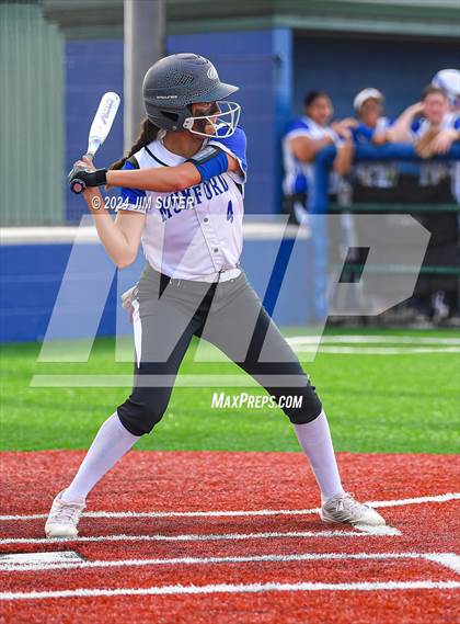 Thumbnail 3 in Mumford vs North Zulch photogallery.