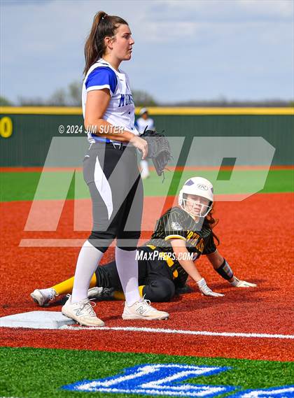 Thumbnail 3 in Mumford vs North Zulch photogallery.