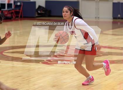 Thumbnail 2 in Lake Ridge vs Corpus Christi Veterans Memorial (McDonald's Texas Invitational) photogallery.