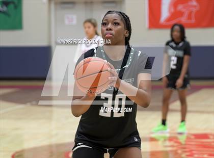 Thumbnail 1 in Lake Ridge vs Corpus Christi Veterans Memorial (McDonald's Texas Invitational) photogallery.