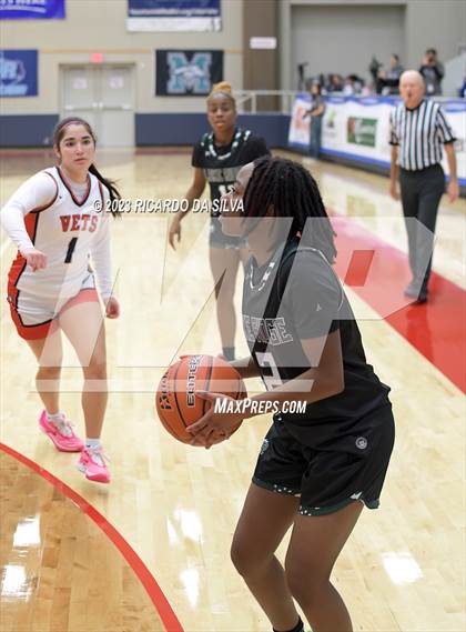 Thumbnail 1 in Lake Ridge vs Corpus Christi Veterans Memorial (McDonald's Texas Invitational) photogallery.