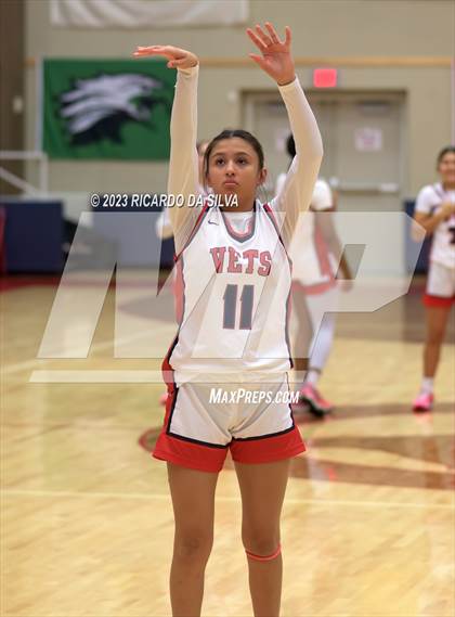 Thumbnail 1 in Lake Ridge vs Corpus Christi Veterans Memorial (McDonald's Texas Invitational) photogallery.