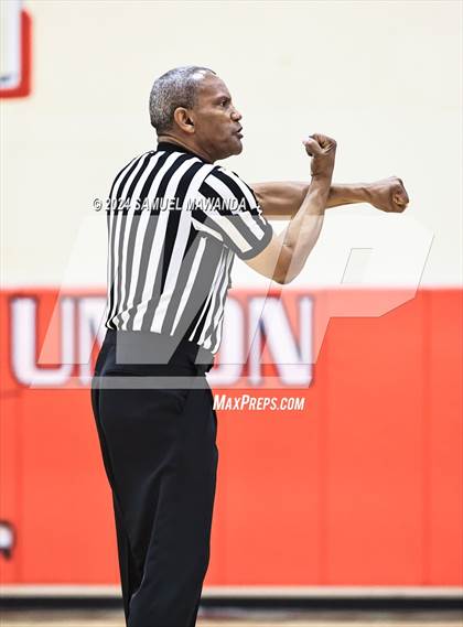 Thumbnail 2 in Long Beach Poly vs Bishop Montgomery  (Take Flight Challenge) photogallery.