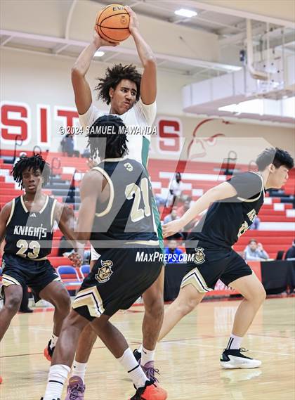 Thumbnail 3 in Long Beach Poly vs Bishop Montgomery  (Take Flight Challenge) photogallery.