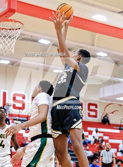 Thumbnail 3 in Long Beach Poly vs Bishop Montgomery  (Take Flight Challenge) photogallery.