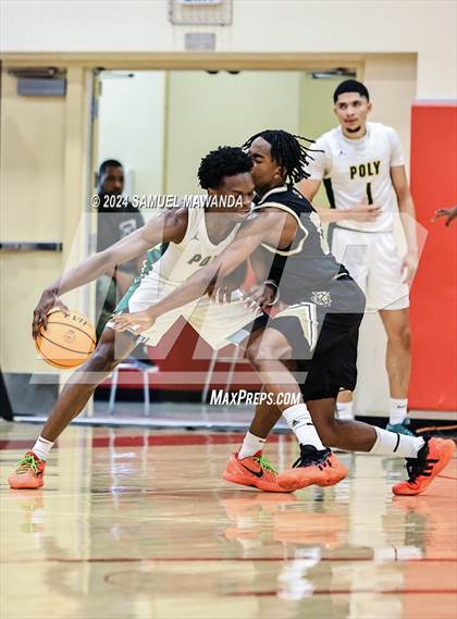 Thumbnail 2 in Long Beach Poly vs Bishop Montgomery  (Take Flight Challenge) photogallery.