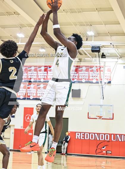 Thumbnail 2 in Long Beach Poly vs Bishop Montgomery  (Take Flight Challenge) photogallery.