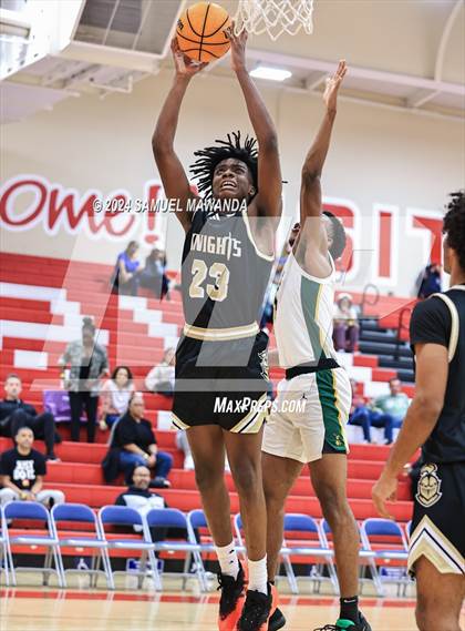 Thumbnail 2 in Long Beach Poly vs Bishop Montgomery  (Take Flight Challenge) photogallery.