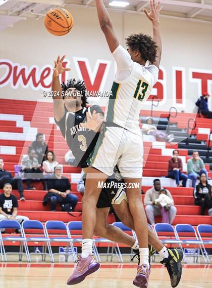 Thumbnail 1 in Long Beach Poly vs Bishop Montgomery  (Take Flight Challenge) photogallery.