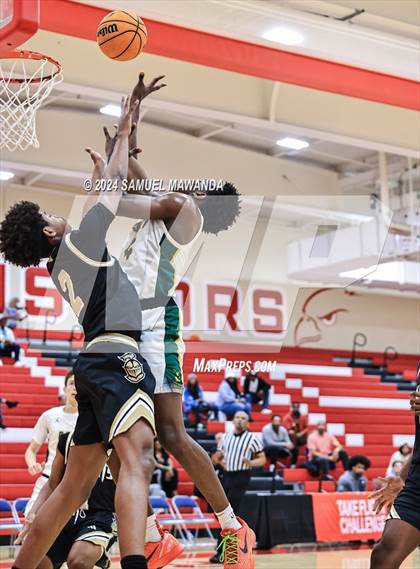 Thumbnail 3 in Long Beach Poly vs Bishop Montgomery  (Take Flight Challenge) photogallery.