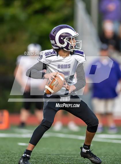 Thumbnail 3 in Deering @ Kennebunk photogallery.