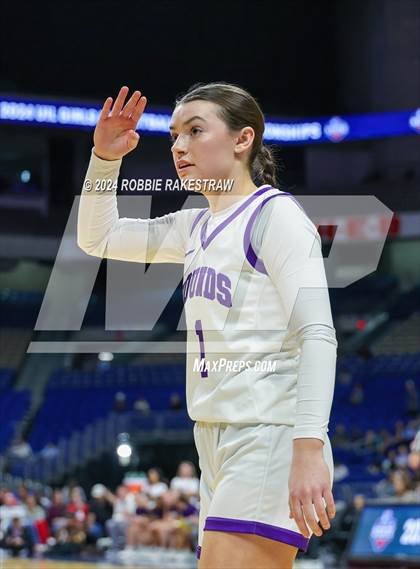Thumbnail 1 in Boerne vs. Canyon (UIL 4A Basketball Semifinal) photogallery.