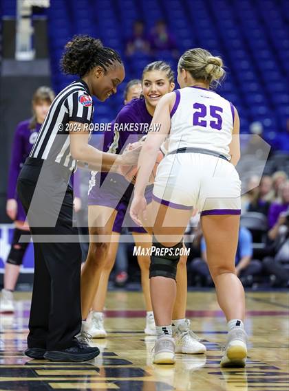 Thumbnail 3 in Boerne vs. Canyon (UIL 4A Basketball Semifinal) photogallery.