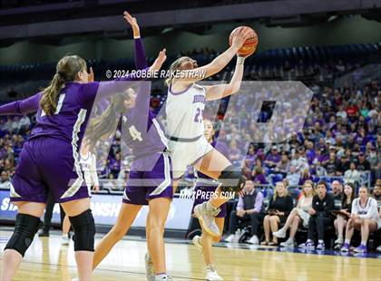 Thumbnail 1 in Boerne vs. Canyon (UIL 4A Basketball Semifinal) photogallery.