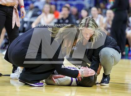 Thumbnail 1 in Boerne vs. Canyon (UIL 4A Basketball Semifinal) photogallery.
